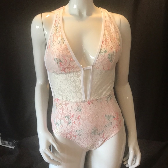 Cupshe Other - Free - Bundle with another item from my closet